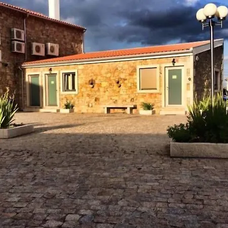 Casas Campo Cimo Da Quinta ゲストハウス