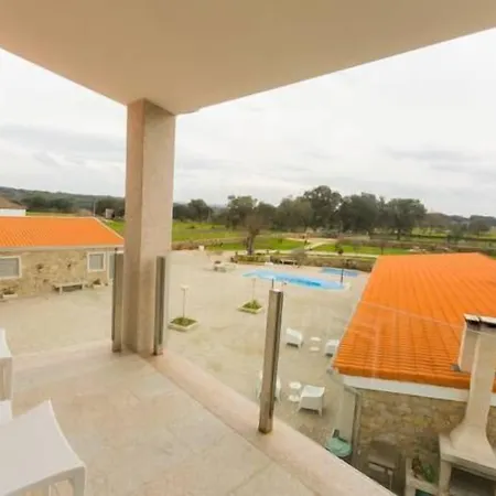 ゲストハウス Casas Campo Cimo Da Quinta 4*