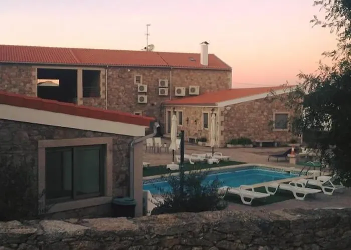 Casas Campo Cimo Da Quinta بيت ضيافة ميراندا دو دورو